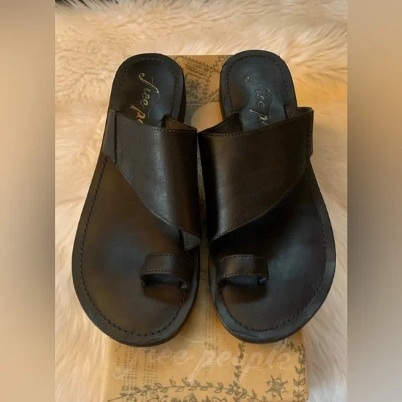 Free People San Antoni Slide Sandal, Toe Loop, Black Leather, Size 7, New In Box - Picture 3 of 11